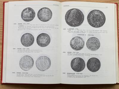 《竞宝斋》第412场 周日，周一，周二，3场连拍 （全场包邮） 达文波特欧洲克朗1700-1800，绝版权威目录，PCGS和NGC编号来源，本身也是藏品