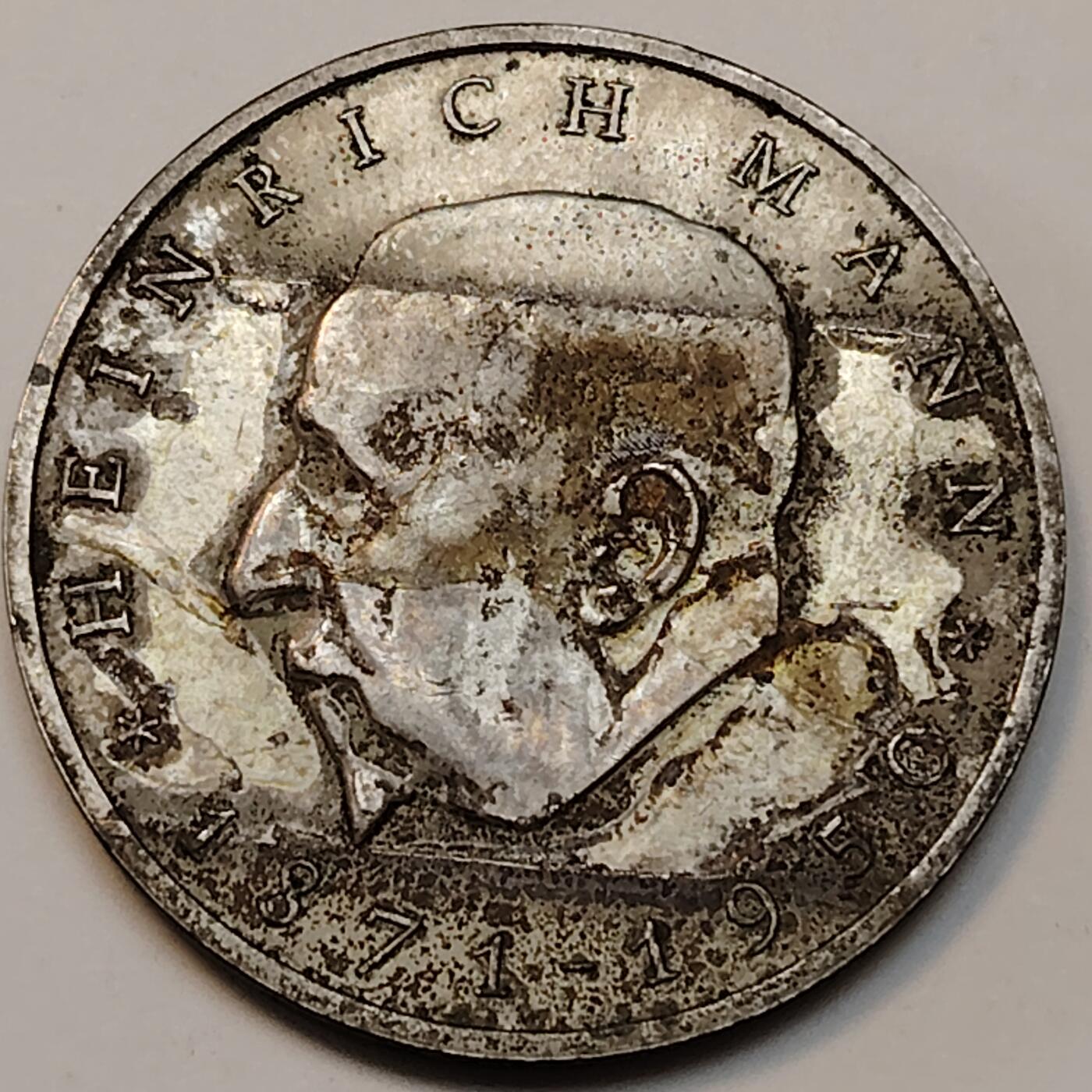 布加迪🐬～世界钱币(上海)🌾第 237 期 /  各国套币和散币 东德 1971年 20马克 表面条纹币完好