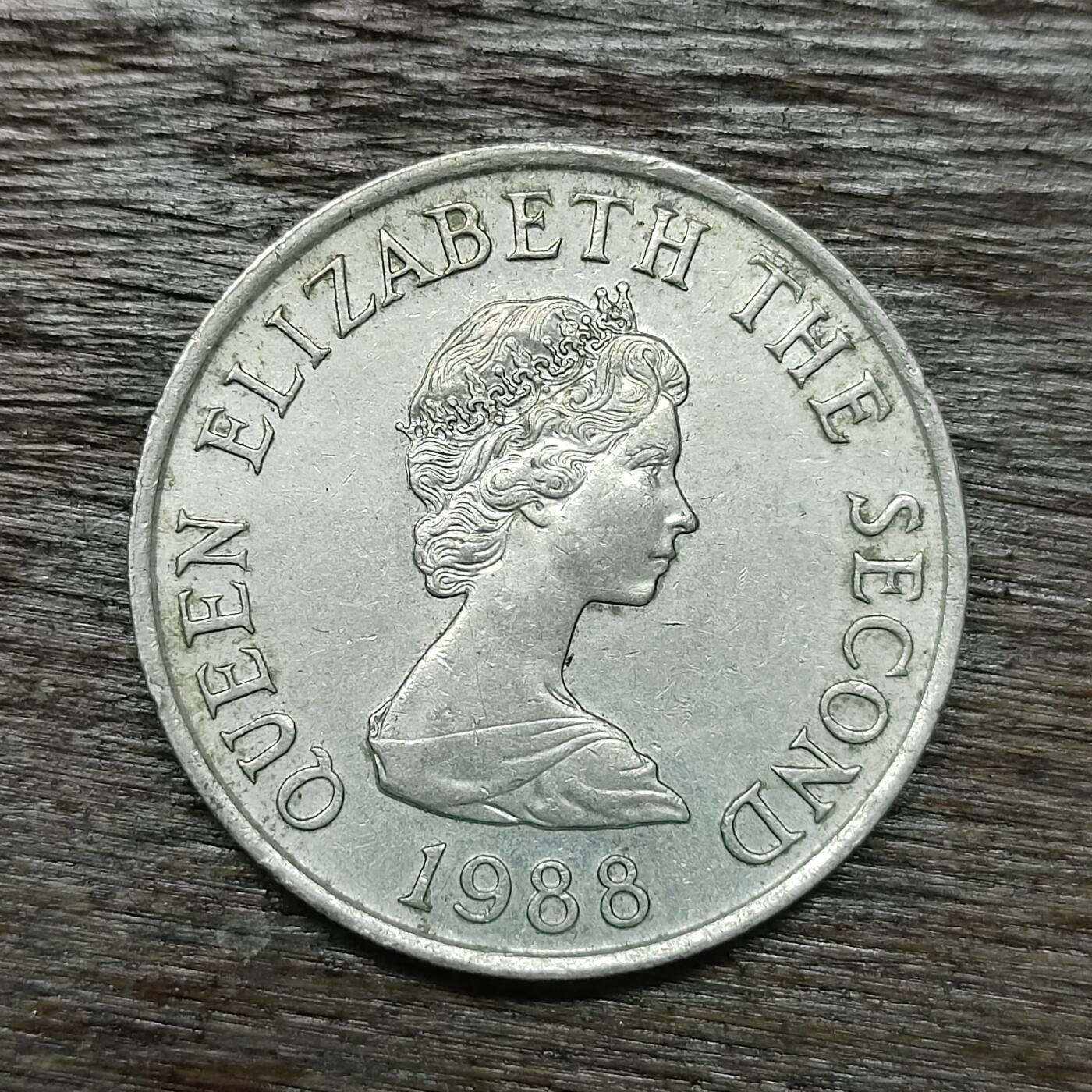 【铜匠收藏】★第131场★散币场，无佣金，30包邮。不满30元，支付5元运费。《接受代拍 代送NGC评级》 泽西岛 1988年 10便士 青年女王