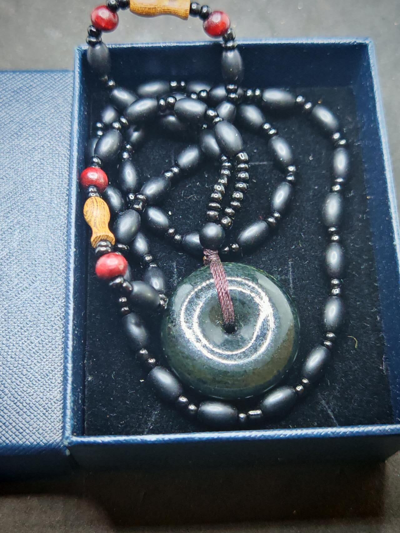 凯旋世界勋赏（第18期）（欢迎送拍）（对拍品有疑问请询问客服，不接受到手刀，出价默认拍品品相。请认真阅读拍卖规则！出价默认已认可！）（收到货请录制开箱视频，无视频概不处理问题。） 玉制项链