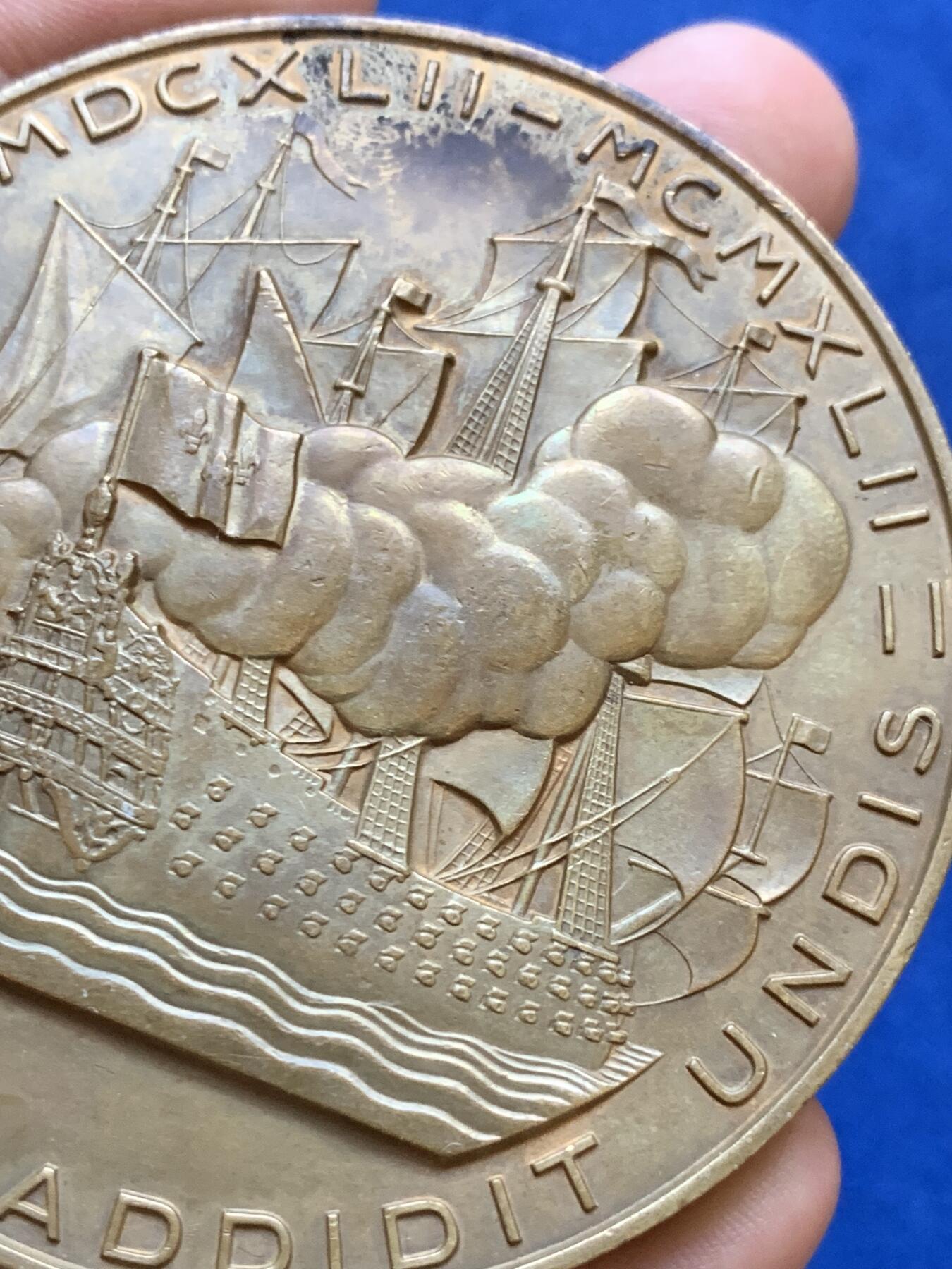 《竞宝斋》第413场 周日，周一，周二，3场连拍 （全场包邮） 法国1942年图尔维尔伯爵铜章，“海浪又增添了新的美丽”，179.50g，72mm，无边铭