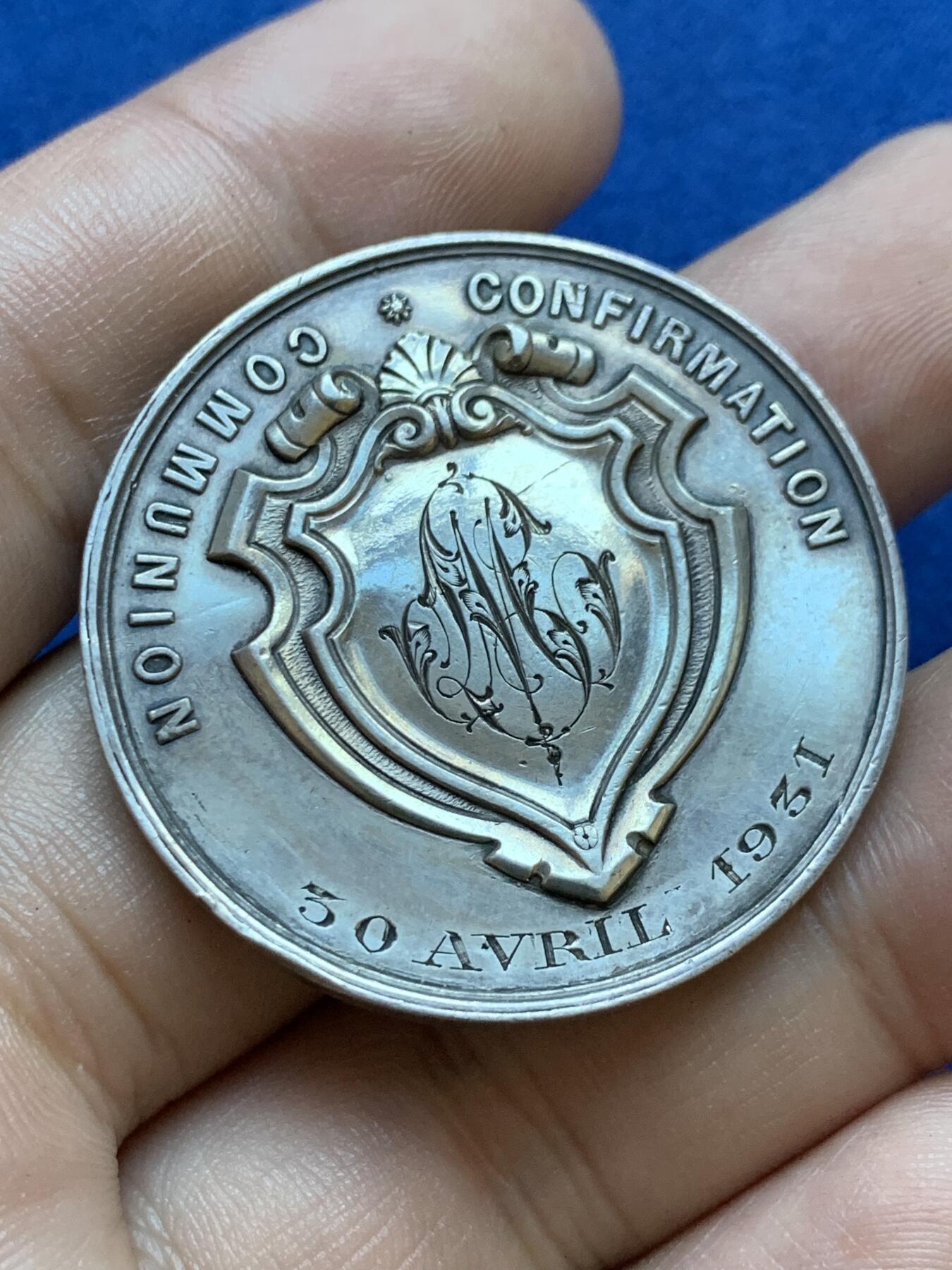 《竞宝斋》第413场 周日，周一，周二，3场连拍 （全场包邮） 法国洗礼银章，24.6g，38.5mm，丰饶角边铭，有轻磕,带原盒