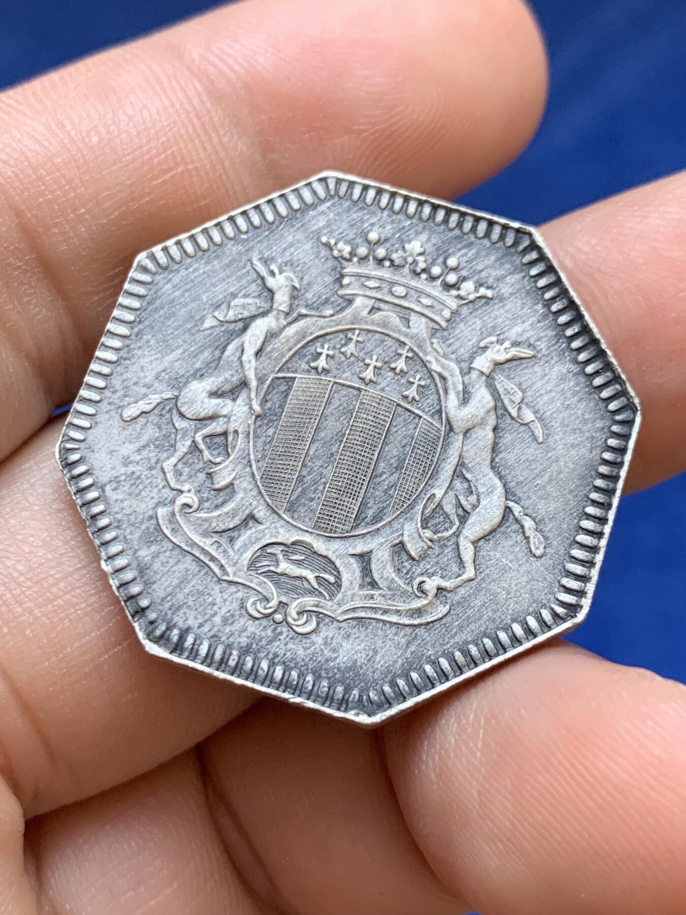 《竞宝斋》第413场 周日，周一，周二，3场连拍 （全场包邮） 法国雷恩省储蓄银行百年纪念八角银章，31.4MM，16.47克，菱形+argent边铭