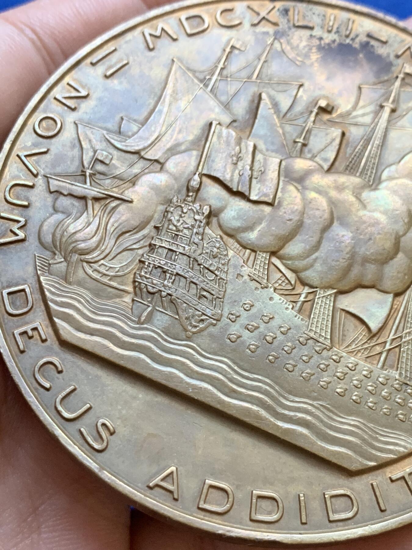 《竞宝斋》第413场 周日，周一，周二，3场连拍 （全场包邮） 法国1942年图尔维尔伯爵铜章，“海浪又增添了新的美丽”，179.50g，72mm，无边铭