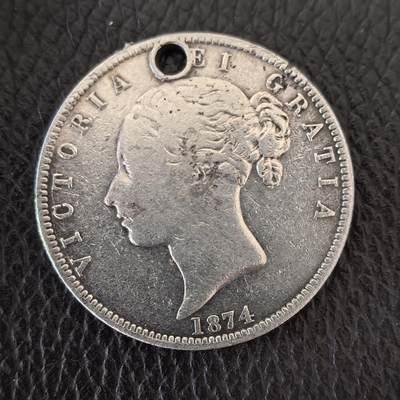 道一币馆币章第一百四十三场 - 打孔 英国1874年维多利亚女王半克朗银币