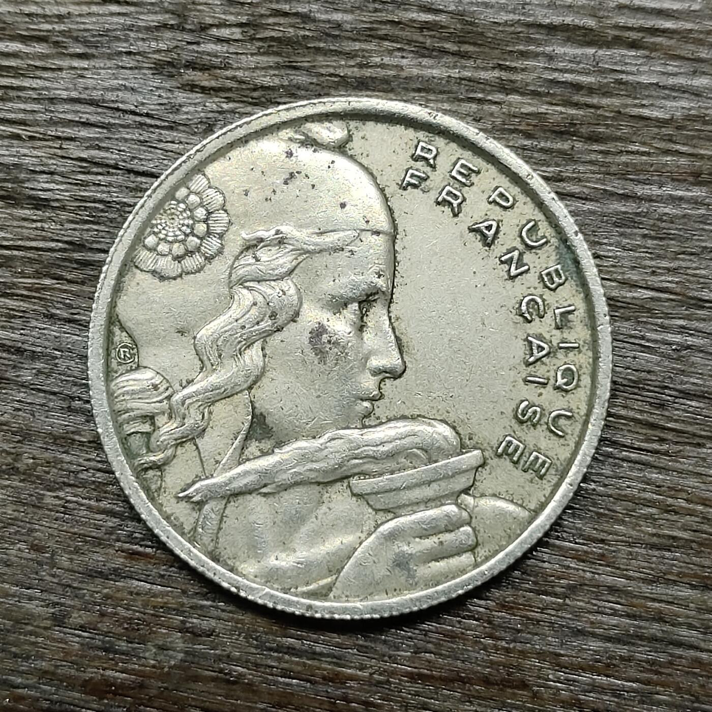 【铜匠收藏】★第131场★散币场，无佣金，30包邮。不满30元，支付5元运费。《接受代拍 代送NGC评级》 1955年 法国 100法郎 