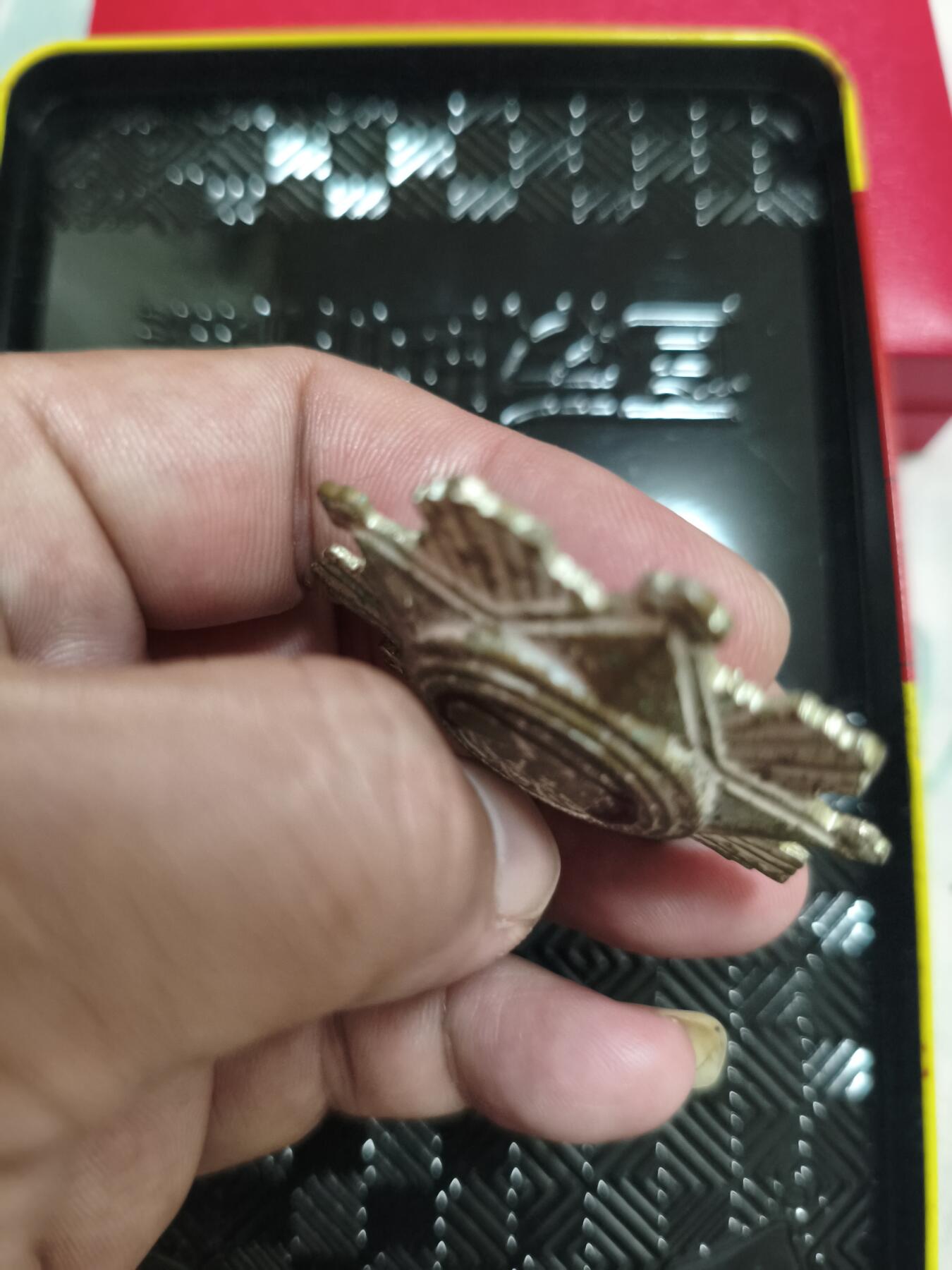 朝鲜3级军事服务奖章，精品纪念章，品相尺寸如图，不包邮，不议价，  