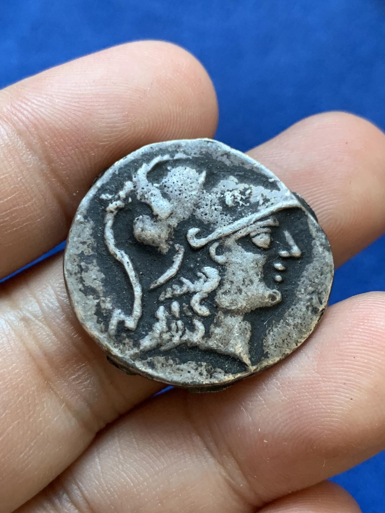 《竞宝斋》第413场 周日，周一，周二，3场连拍 （全场包邮） 古希腊纪念章 两枚 其中一枚有焊点 总重约17.8克