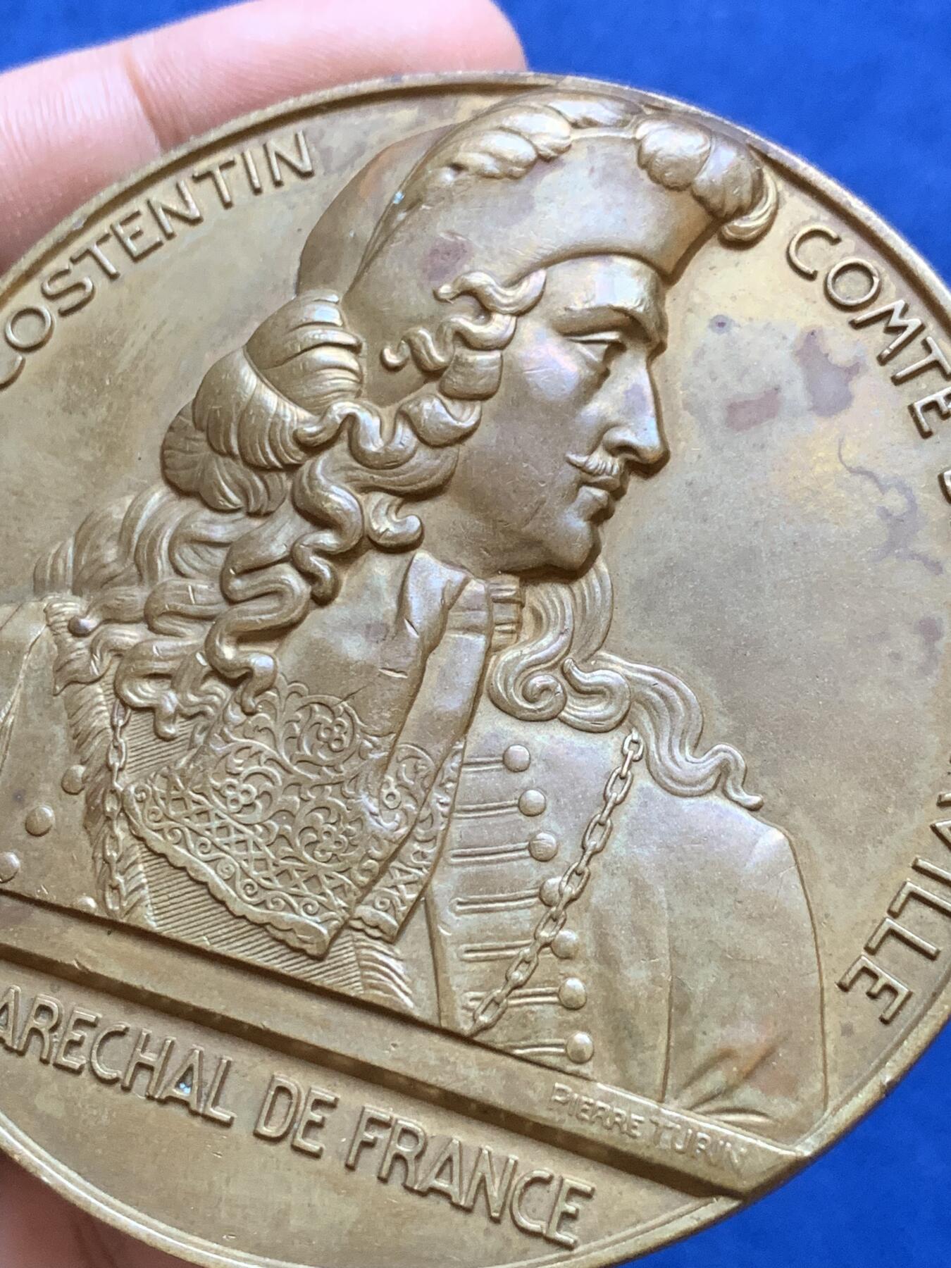 《竞宝斋》第413场 周日，周一，周二，3场连拍 （全场包邮） 法国1942年图尔维尔伯爵铜章，“海浪又增添了新的美丽”，179.50g，72mm，无边铭