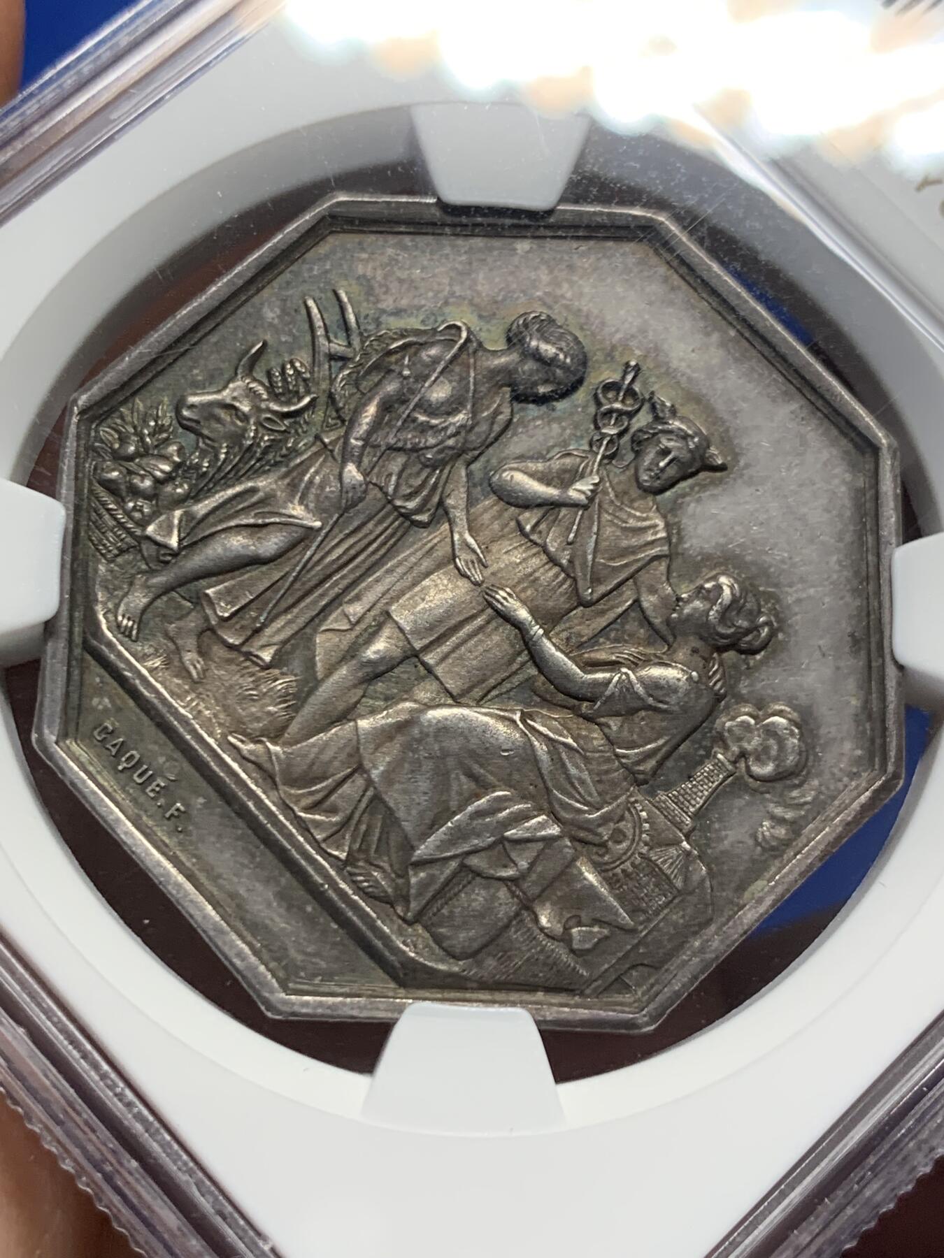 《竞宝斋》第413场 周日，周一，周二，3场连拍 （全场包邮） NGC MS61法国圣昆廷艾商会八角银章，34MM，22克早期手指边铭的非常稀少