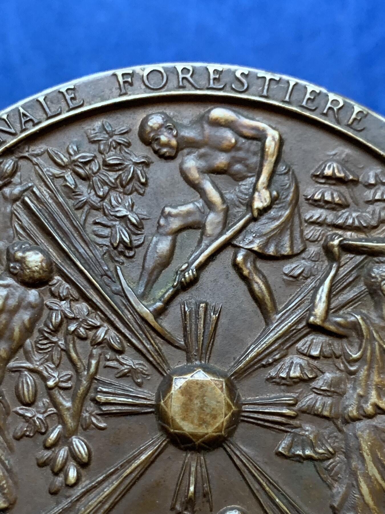 《竞宝斋》第413场 周日，周一，周二，3场连拍 （全场包邮） 比利时刚果国际林业和矿业协会50周年铜质奖章，216.7g，86mm