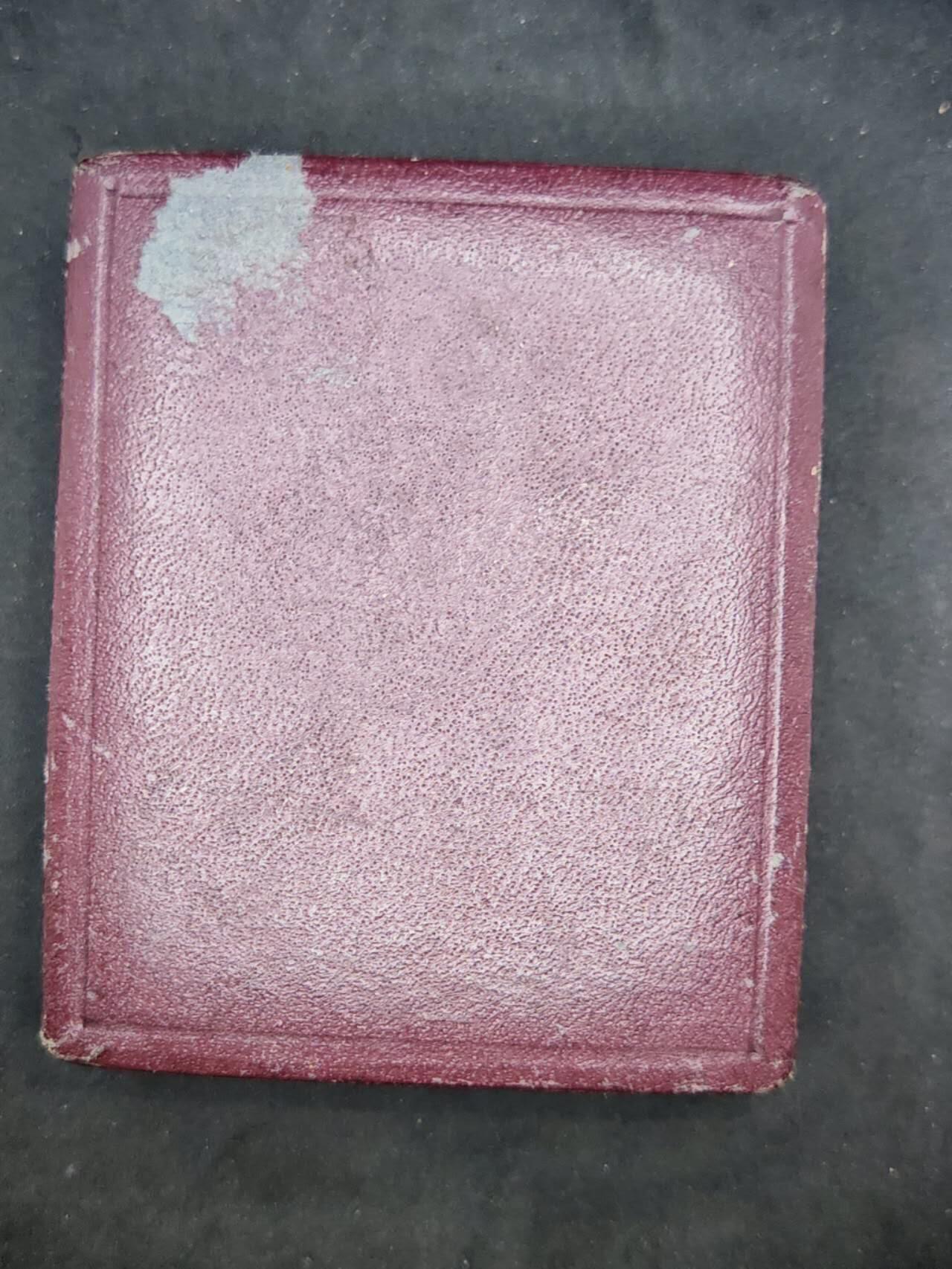 凯旋世界勋赏（第18期）（欢迎送拍）（对拍品有疑问请询问客服，不接受到手刀，出价默认拍品品相。请认真阅读拍卖规则！出价默认已认可！）（收到货请录制开箱视频，无视频概不处理问题。） 法国布瓦－科隆布市议会证章带标
