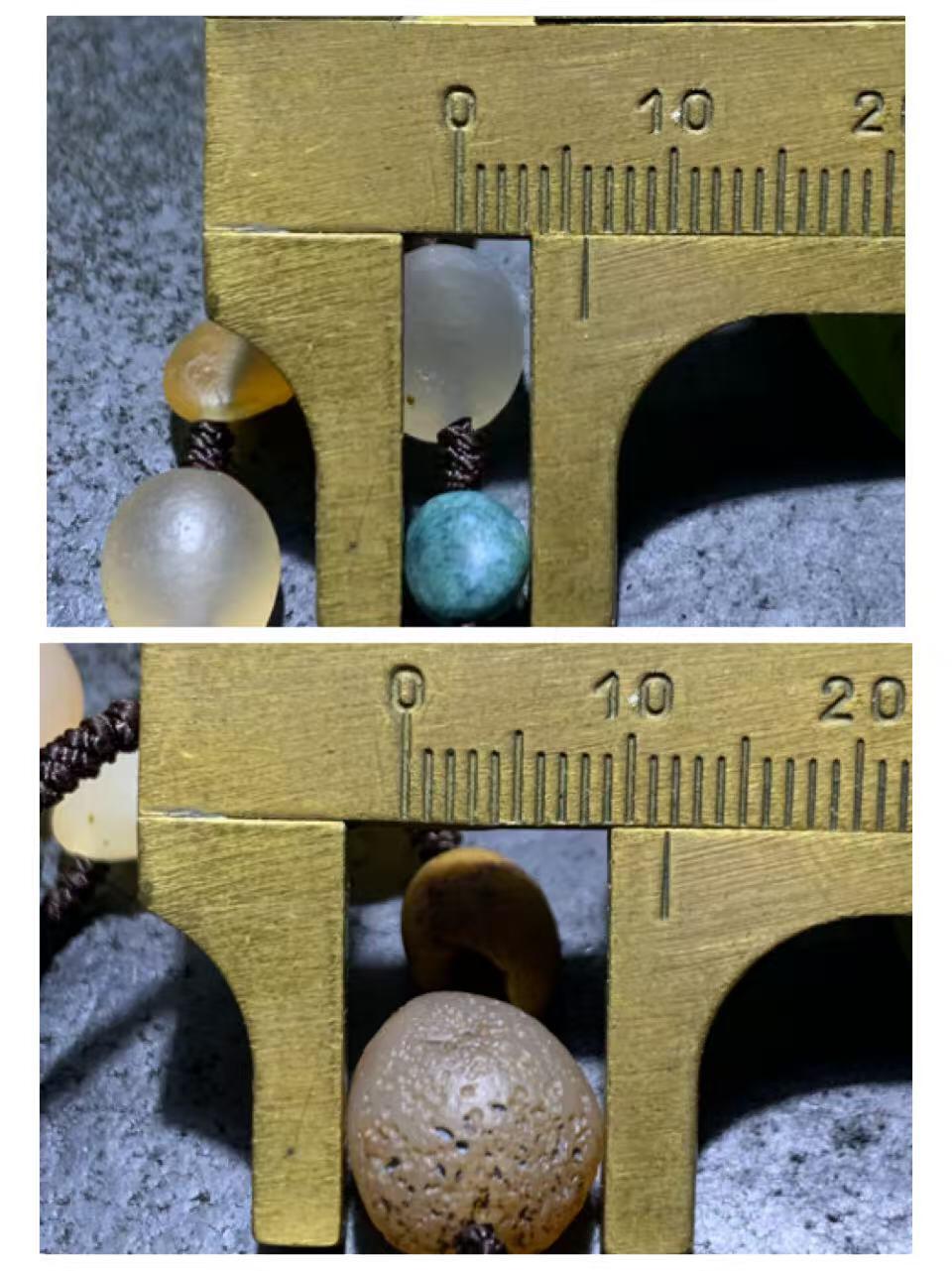 精美天然阿拉善彩珠玛瑙项链一条。