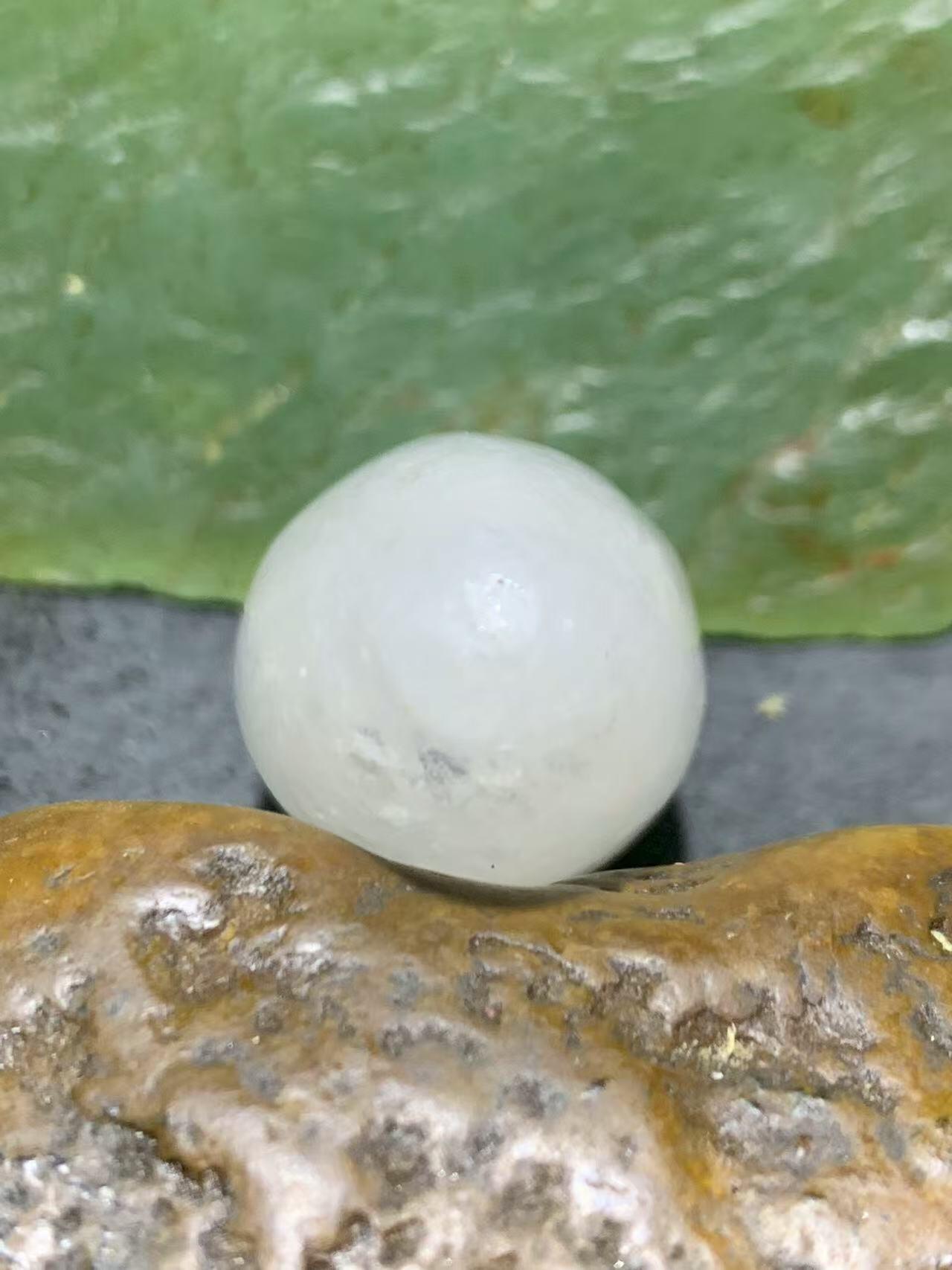 精美高玉化满冰飘战国红玛瑙牙形吊坠一个，