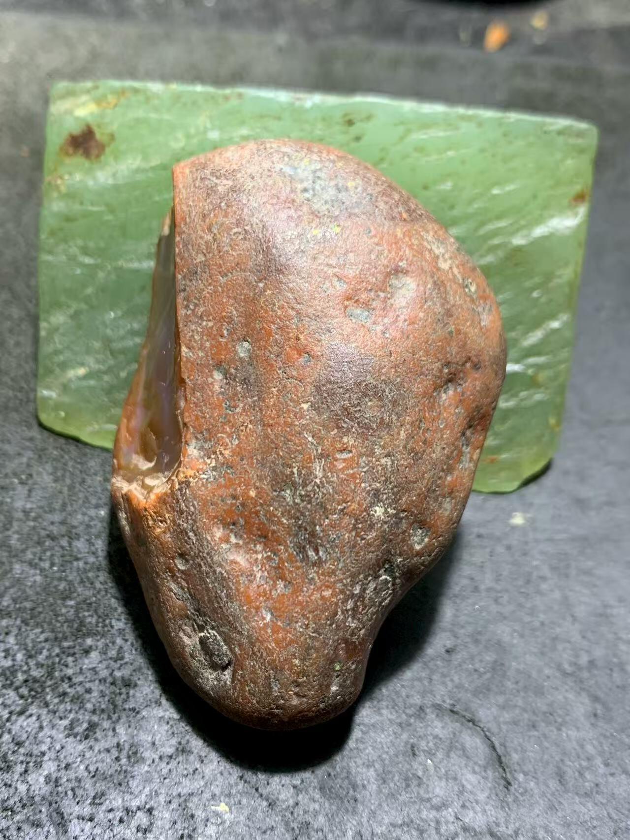 精美川料红皮开窗冻料荔枝冻心南红玛瑙原石一颗，