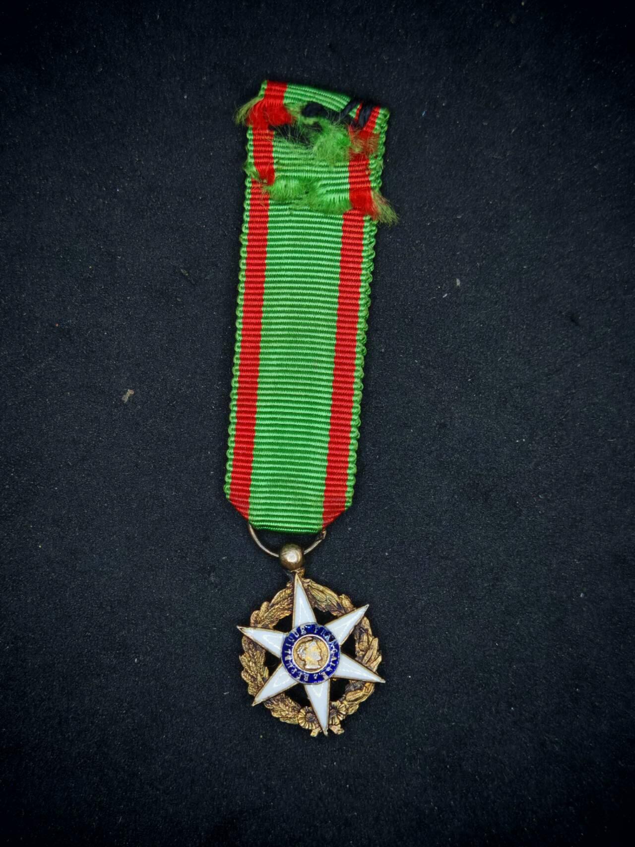 凯旋世界勋赏（第18期）（欢迎送拍）（对拍品有疑问请询问客服，不接受到手刀，出价默认拍品品相。请认真阅读拍卖规则！出价默认已认可！）（收到货请录制开箱视频，无视频概不处理问题。）