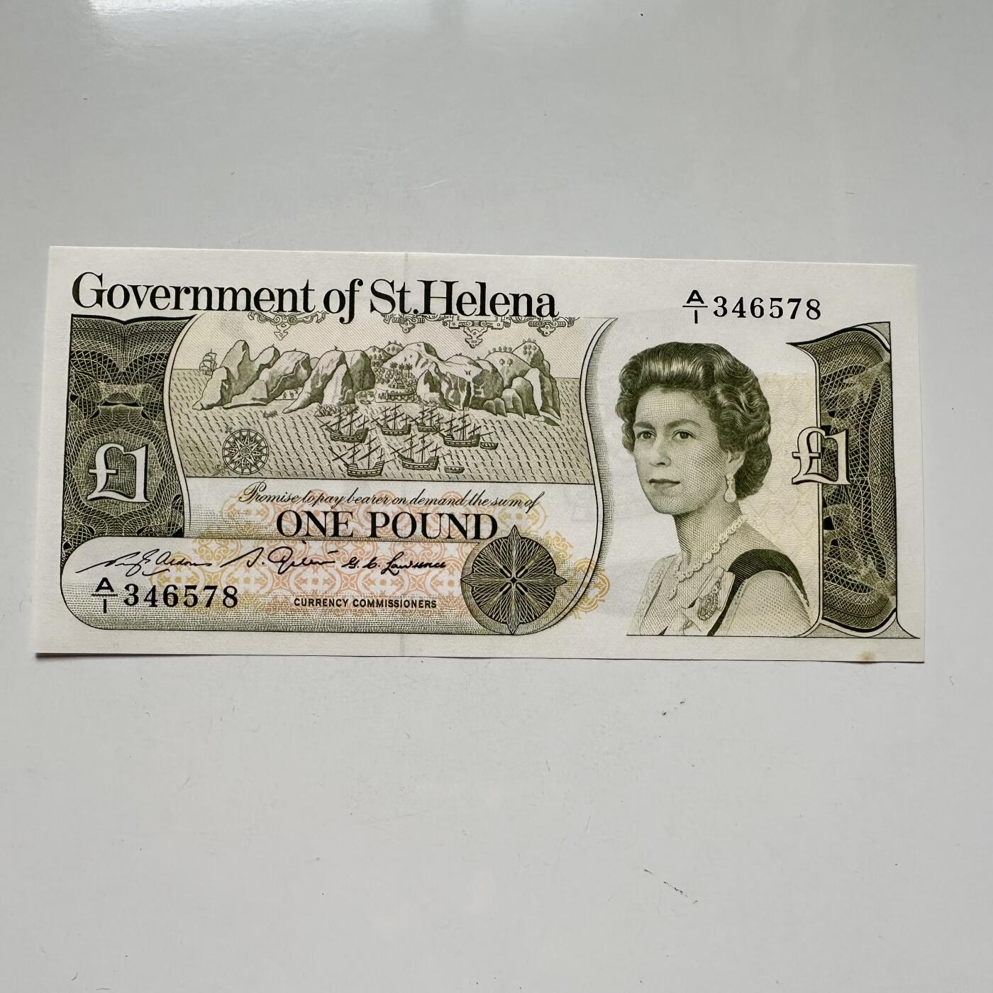 🌹外币初藏🌹🐯2025年第93场  每周二四六晚8️⃣点 接代拍 圣赫勒拿1981年一镑 挺版 少见