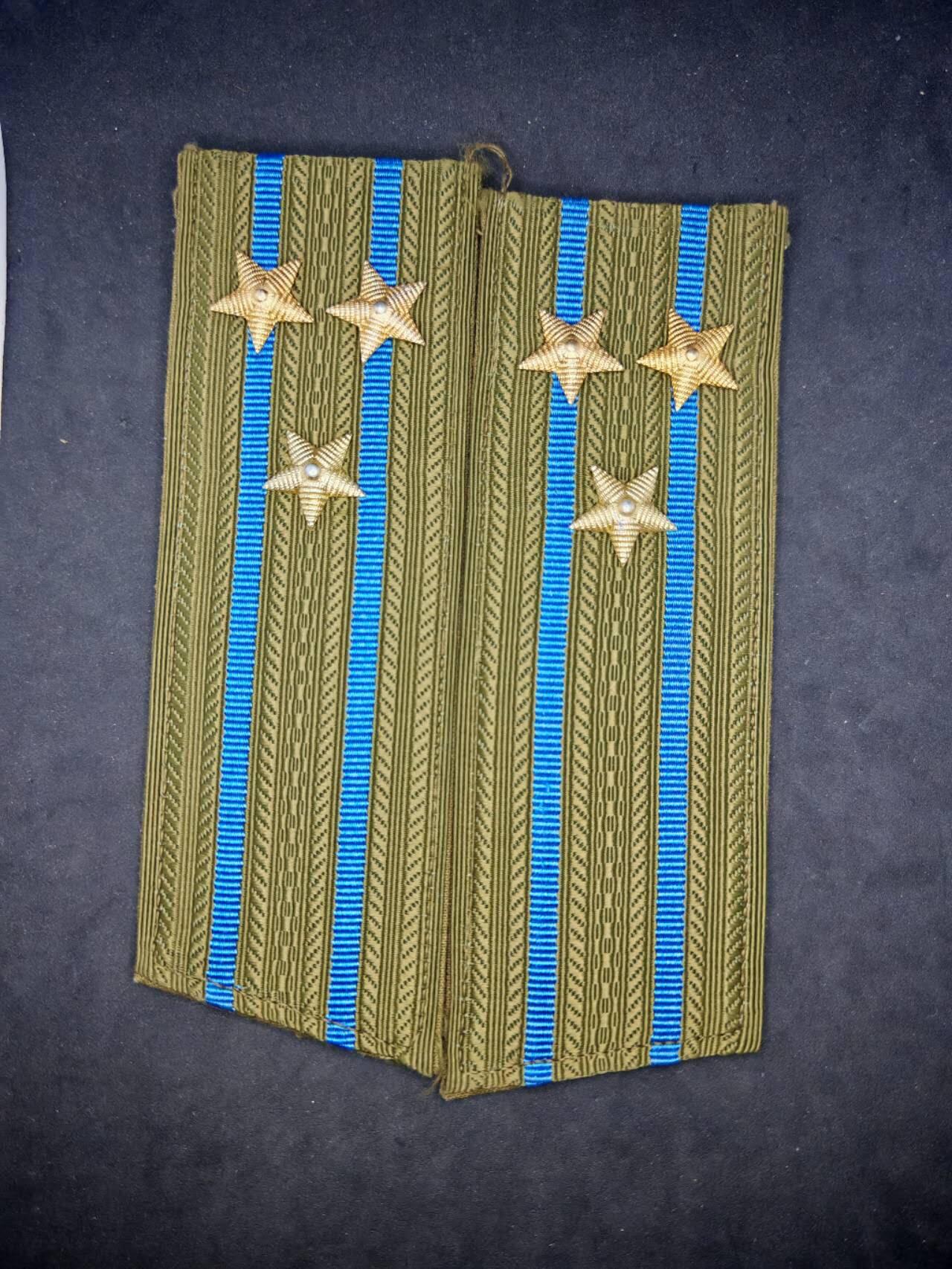 凯旋世界勋赏（第18期）（欢迎送拍）（对拍品有疑问请询问客服，不接受到手刀，出价默认拍品品相。请认真阅读拍卖规则！出价默认已认可！）（收到货请录制开箱视频，无视频概不处理问题。）