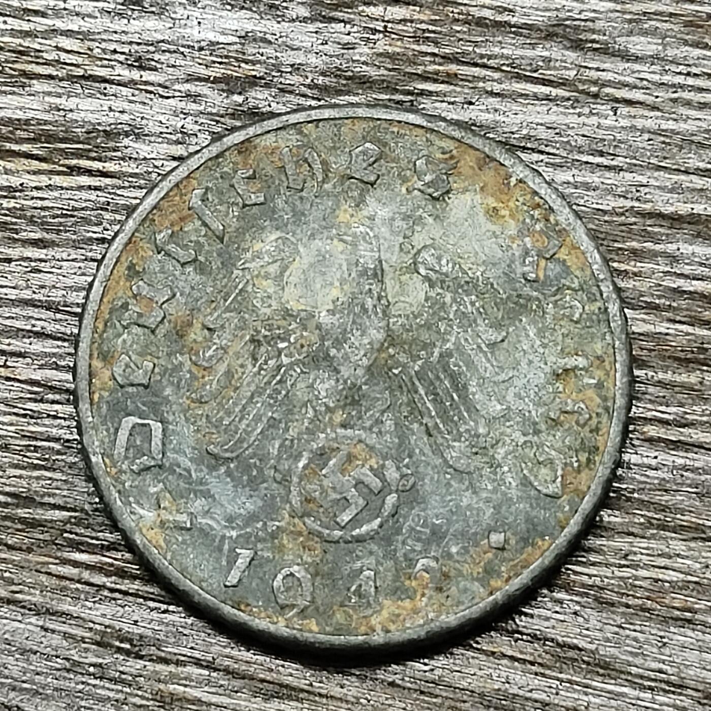 【铜匠收藏】★第131场★散币场，无佣金，30包邮。不满30元，支付5元运费。《接受代拍 代送NGC评级》 德国 1942年 A厂 5芬尼 锌币 拔毛鹰