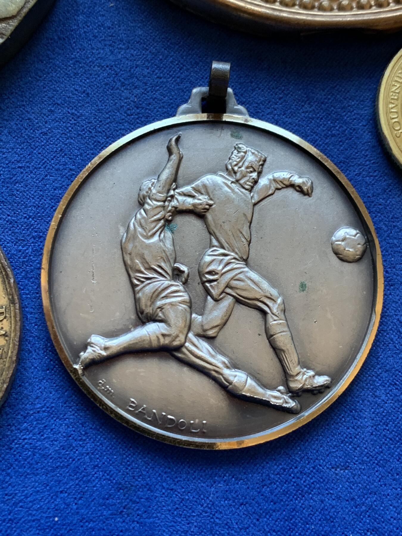 《竞宝斋》第413场 周日，周一，周二，3场连拍 （全场包邮） 法国铜章八枚 总重约450克