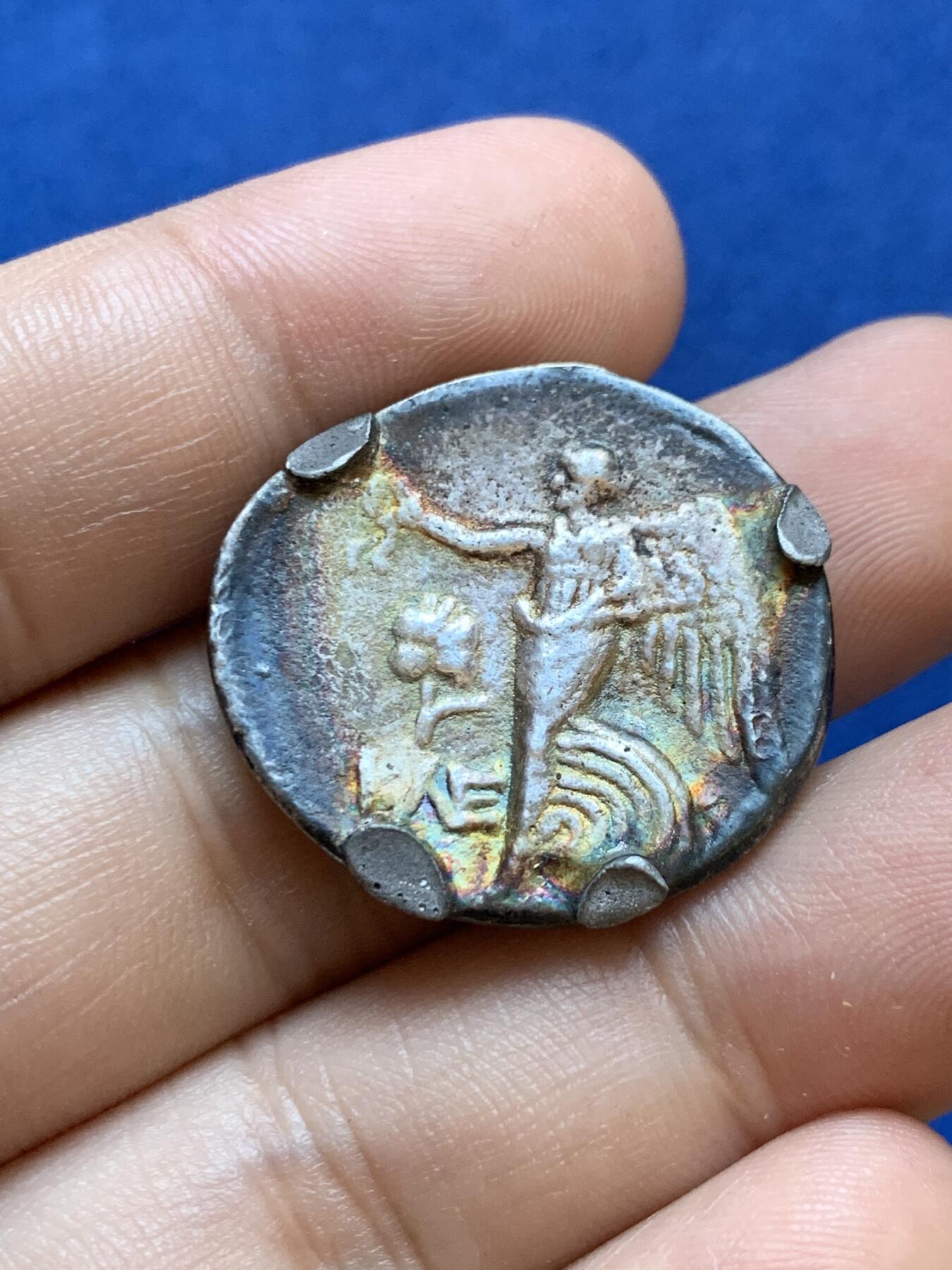 《竞宝斋》第413场 周日，周一，周二，3场连拍 （全场包邮） 古希腊纪念章 两枚 其中一枚有焊点 总重约17.8克