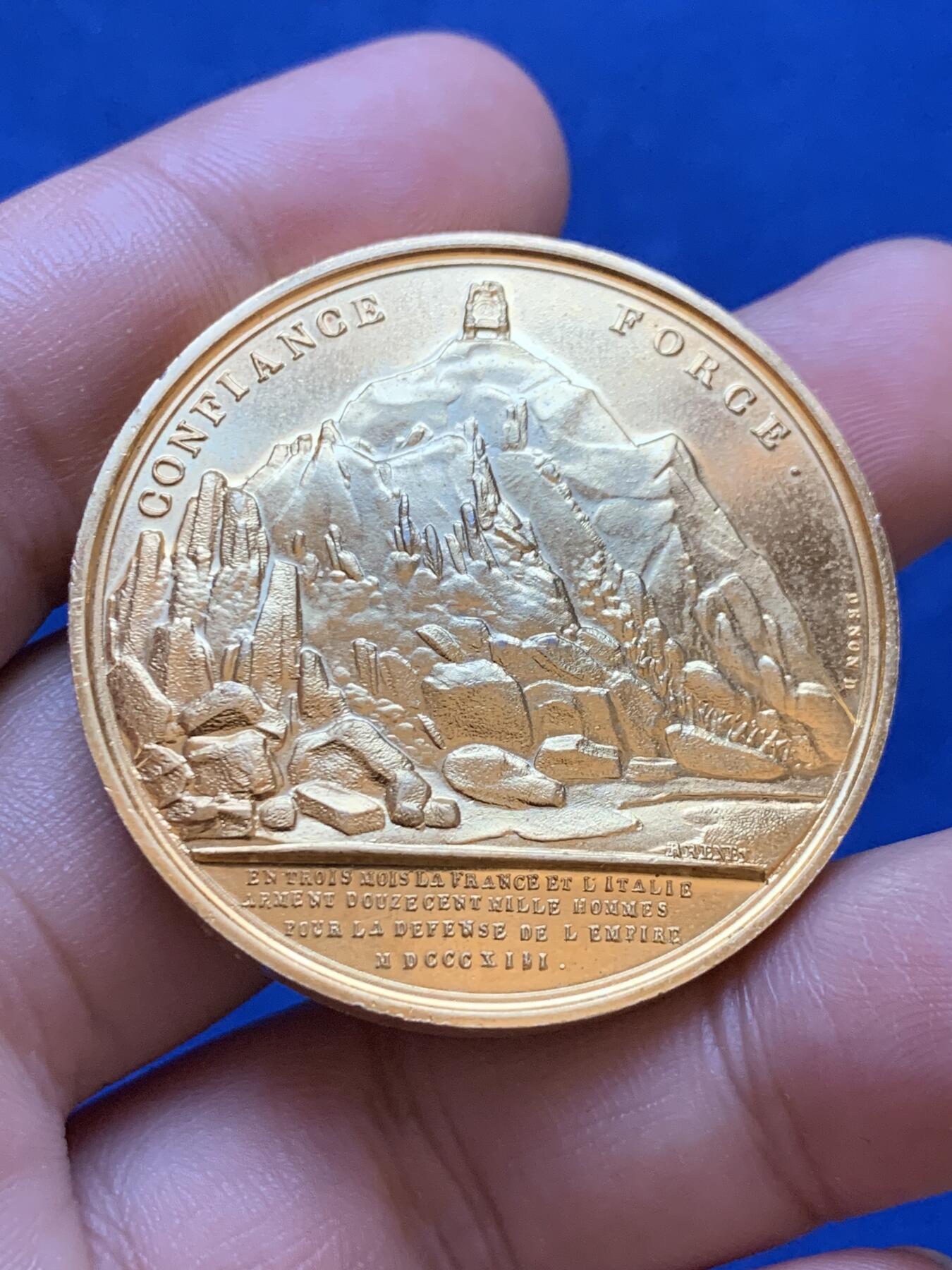 《竞宝斋》第413场 周日，周一，周二，3场连拍 （全场包邮） 法国拿破仑胜利之鹰镀金铜章，48.45g，41.2mm，无边铭