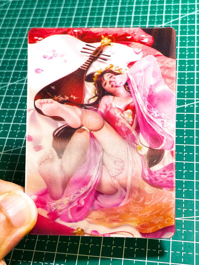 【关注参拍有赠卡】显眼宝29期  奇奇怪怪专场 - 涅槃卡牌     金瓶梅人物系列  郑爱月   共1张   光冊工艺  大卡尺寸  63*89
