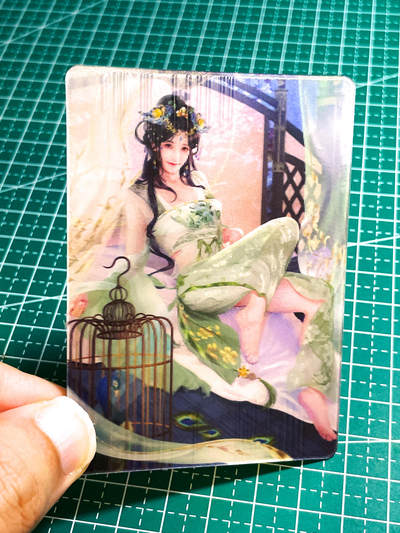【关注参拍有赠卡】显眼宝29期  奇奇怪怪专场 - 涅槃卡牌     金瓶梅人物系列  王六儿   共1张   光冊工艺  大卡尺寸  63*93
