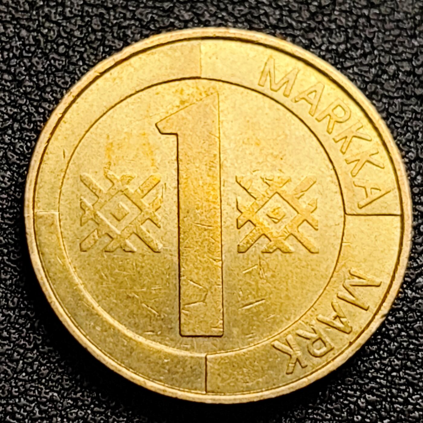 泉币菌-第100场-百场纪念 精品场 近未流通 芬兰1993年1马克铜币.持剑狮子