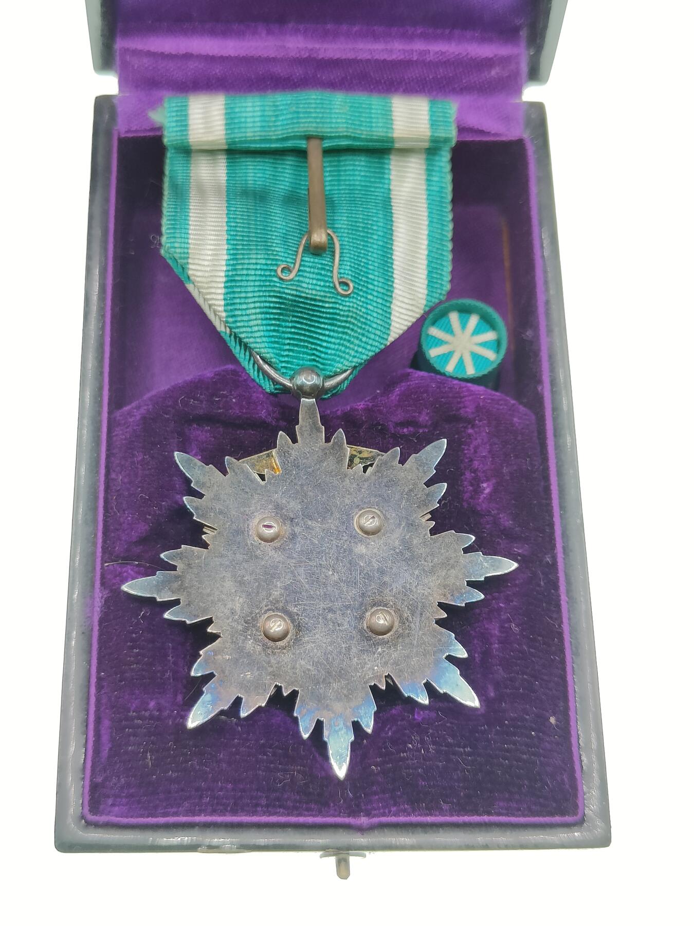 0元起拍勋章 第290期 咸鱼国勋章拍卖专场 8月31日（周日）下午6：00开始 极美品 珐琅无损 五级金鵄章 银制带盒略