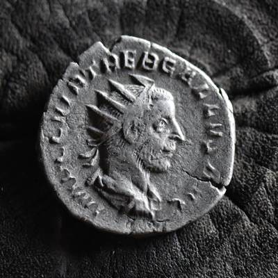 【良泉】【国庆精品场】10月2日晚19.30点开拍！ 222组，西方古代钱币、印章专场 - 公元251-253年【古罗马】加鲁斯“自由女神” Libertas 安敦尼银币，米兰造币厂打制，2.98克