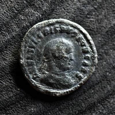 【良泉】【国庆精品场】10月2日晚19.30点开拍！ 222组，西方古代钱币、印章专场 - 【罕见】公元321-324年【古罗马】君士坦丁大帝，被继母害死的长子 克里斯普斯，富力铜币，2.88克