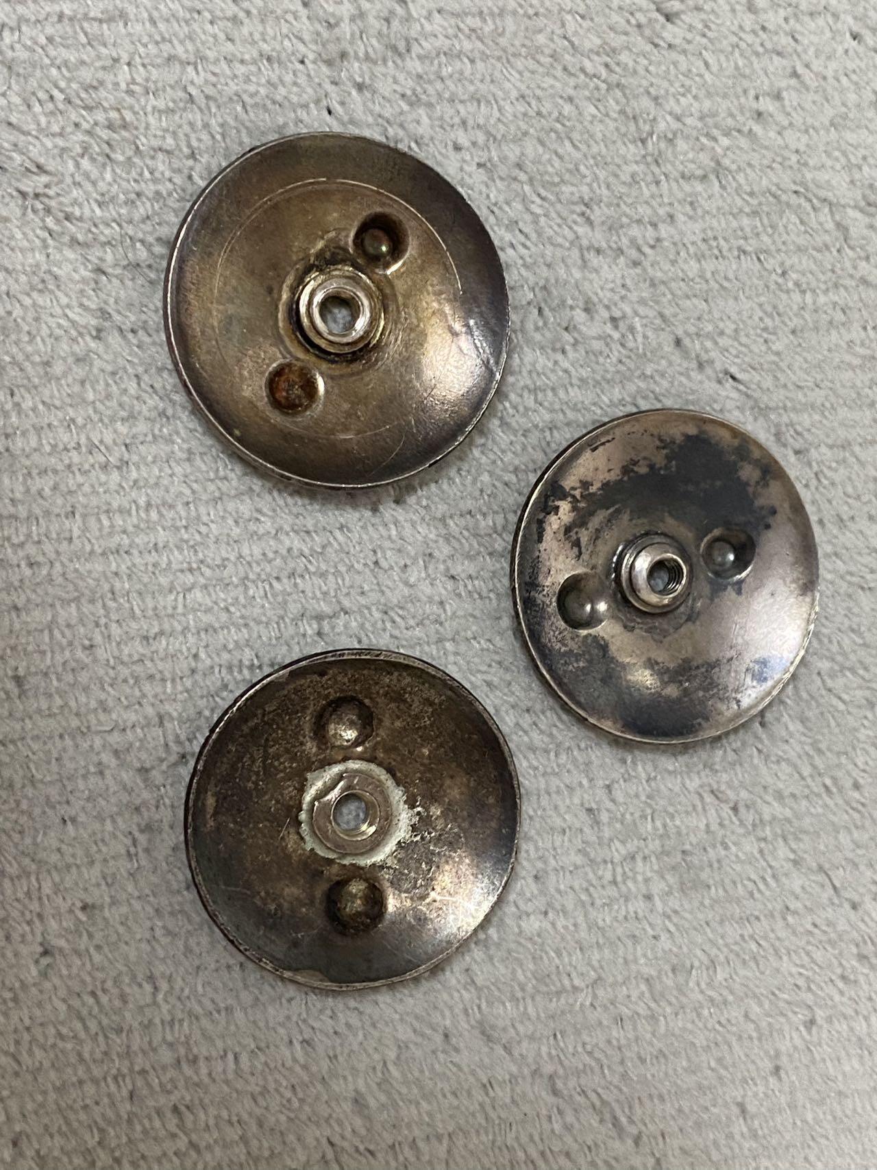 苏联勋章奖章9月2日晚上九点结束在麦稀奇 找不到的加我qq或者微信都是184277308备注苏章拍卖。最好加微信群每次都会通知还有提前可以一口价的 最近会持续拍卖一些东西。