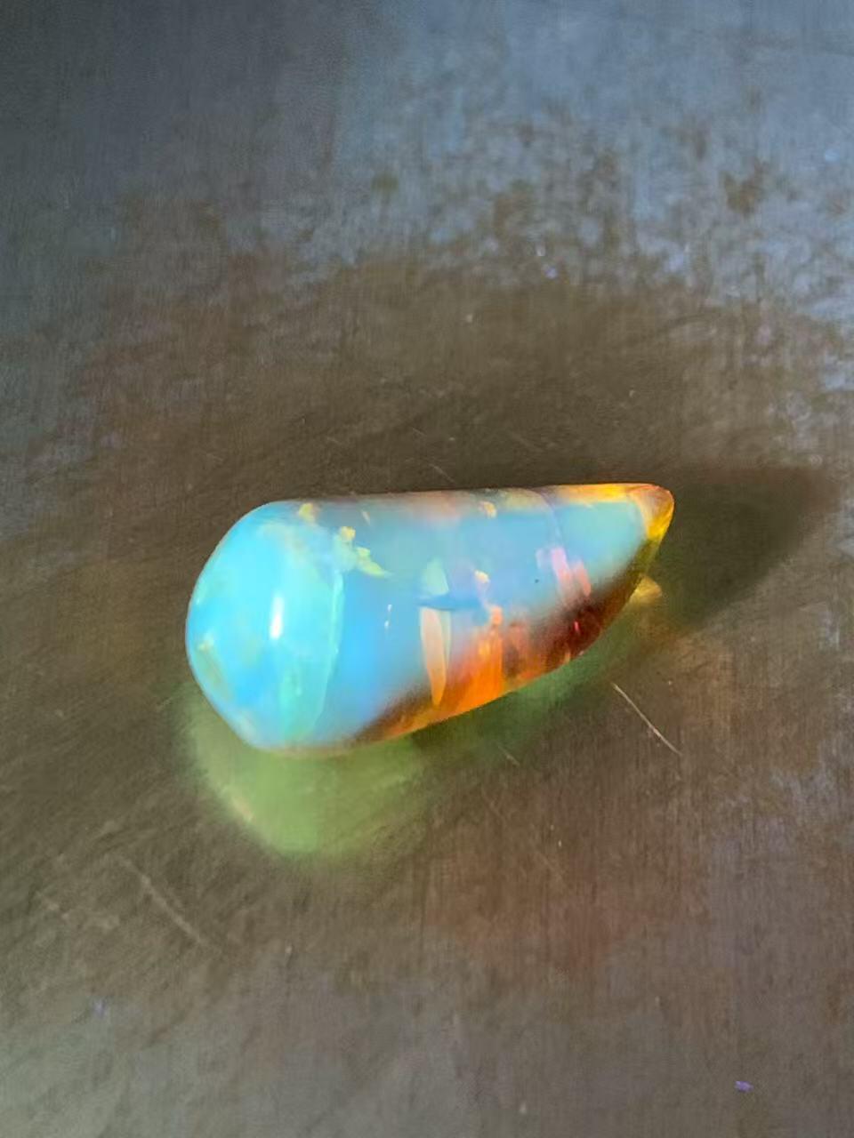 乌克兰花珀水滴形镶嵌料随形通货吊坠一个，