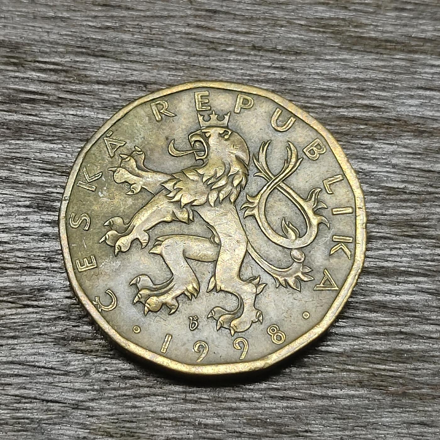 【铜匠收藏】★第131场★散币场，无佣金，30包邮。不满30元，支付5元运费。《接受代拍 代送NGC评级》 1998年 捷克 20克朗 武士骑马