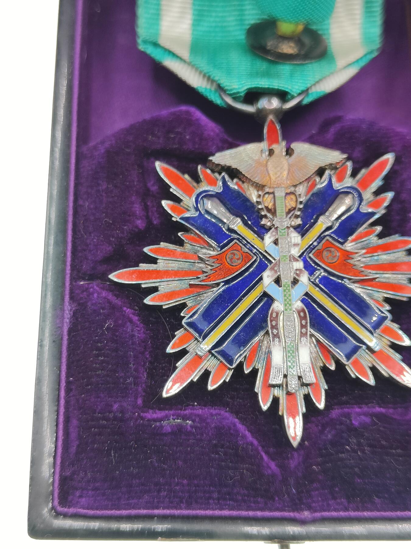 0元起拍勋章 第290期 咸鱼国勋章拍卖专场 8月31日（周日）下午6：00开始 极美品 珐琅无损 五级金鵄章 银制带盒略