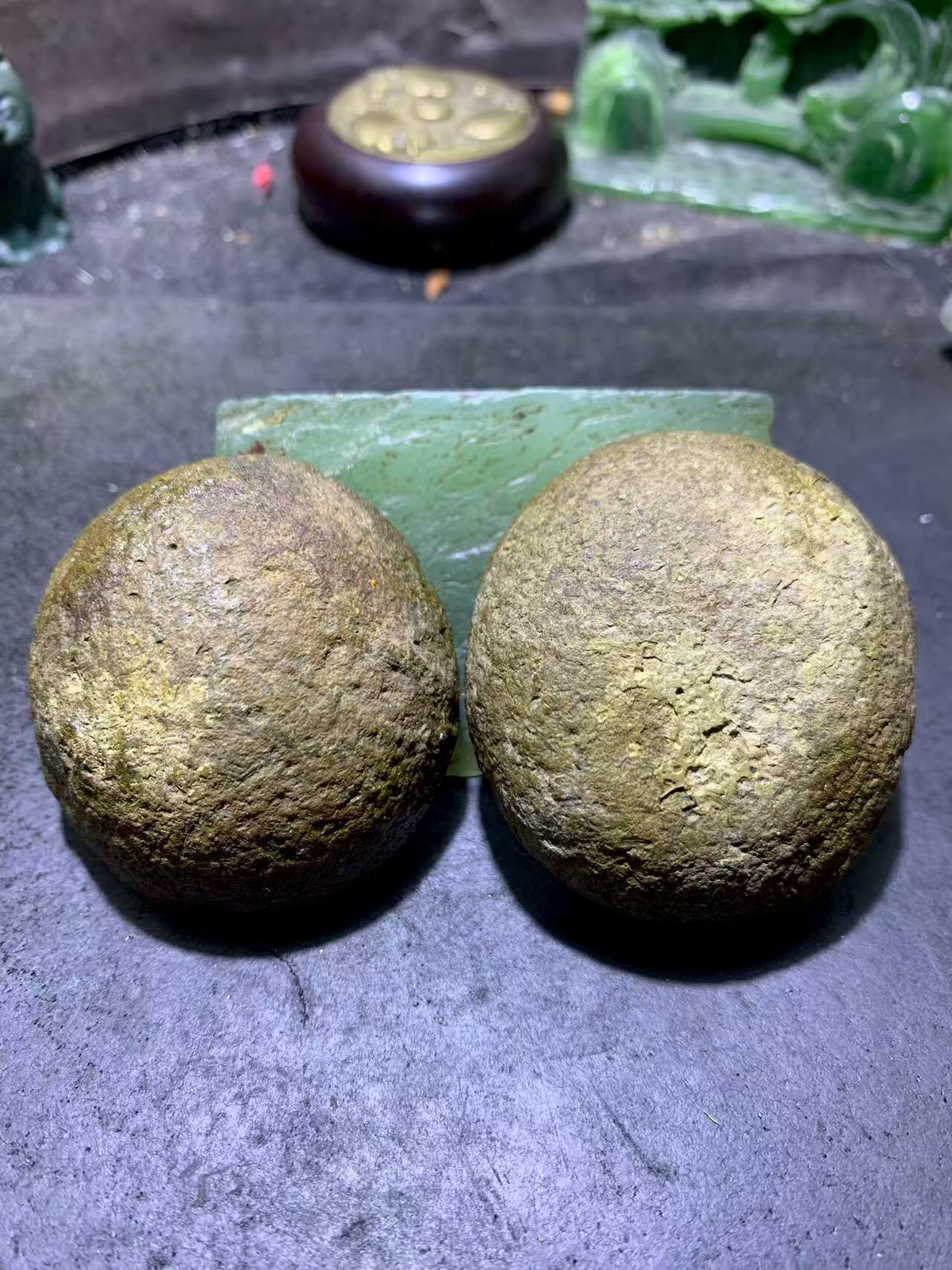 精美亚光原皮高玉化满冰飘战国红玛瑙对切原石摆件一对