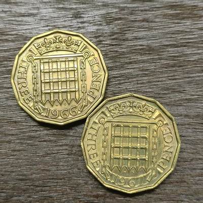 【铜匠收藏】★第131场★散币场，无佣金，30包邮。不满30元，支付5元运费。《接受代拍 代送NGC评级》 - 英国 3便士 伊丽莎白二世 多边形黄铜币 1966/1967年共两枚