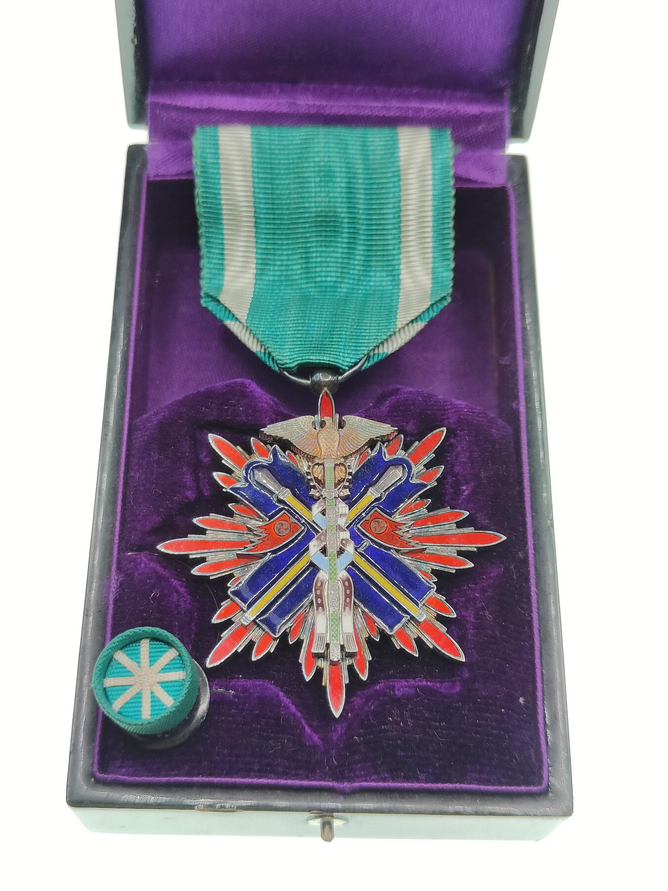 0元起拍勋章 第290期 咸鱼国勋章拍卖专场 8月31日（周日）下午6：00开始 极美品 珐琅无损 五级金鵄章 银制带盒略