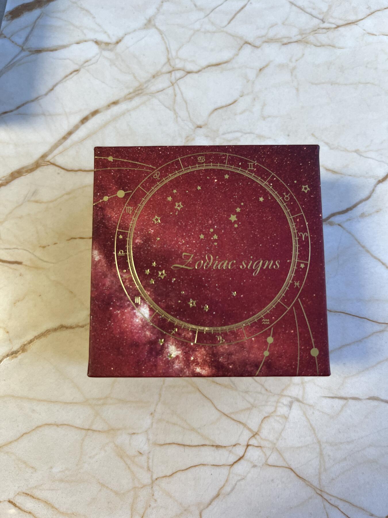 第173期拍卖【长期征集拍品】 喀麦隆2018年十二星座系列水瓶座镀金纪念银币，999银，10克，发行999枚