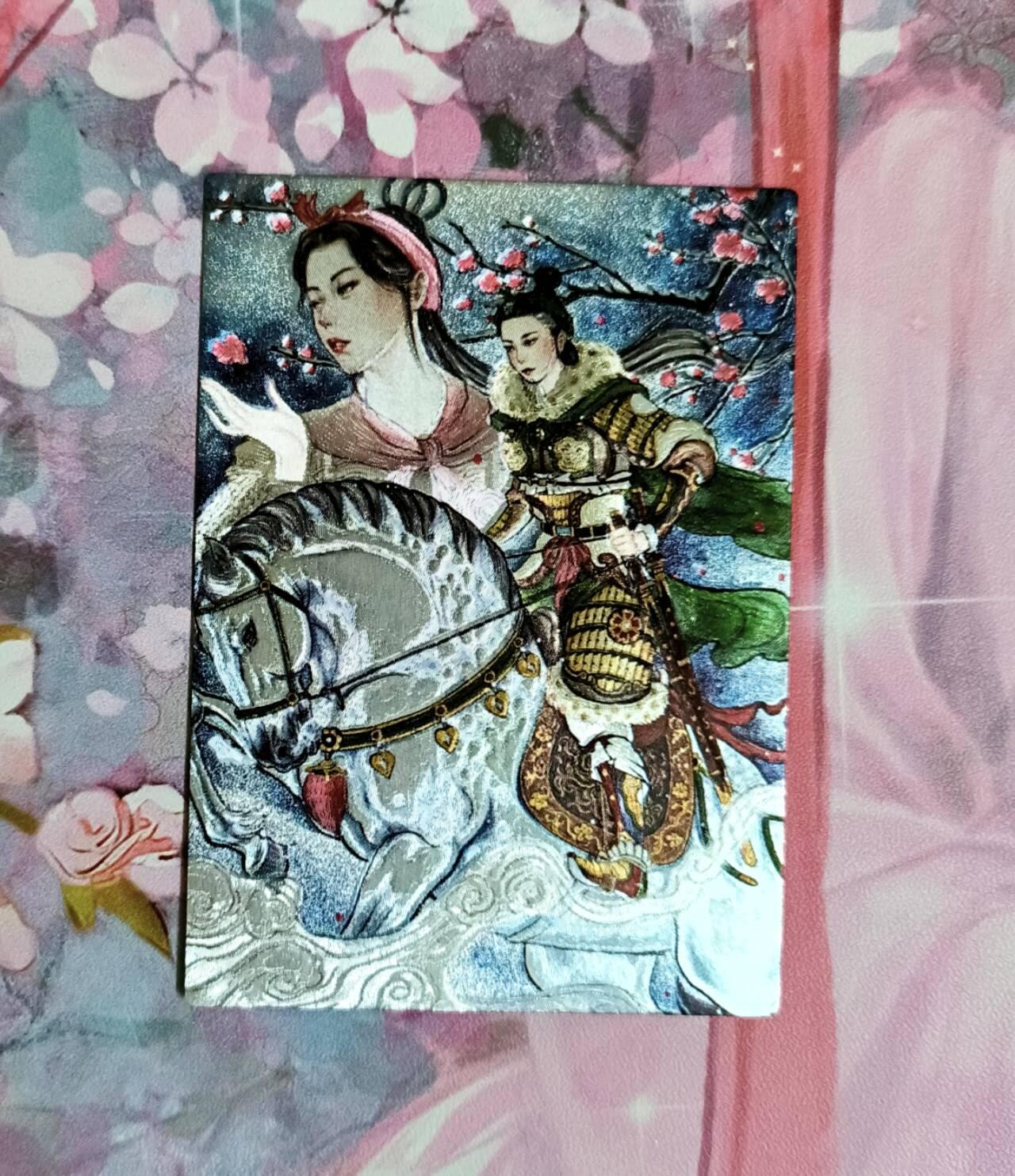 龙虎卡牌第五十二场，小坏熊，你真坏 （无佣金，满120包邮，欢迎送拍） 粗闪 扈三娘（卡友自制卡 卡面工艺不错）