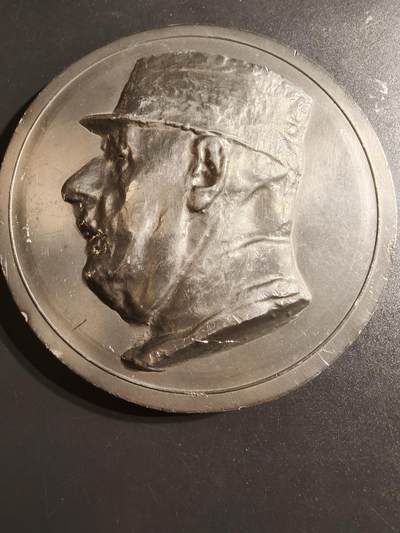 老王徽章第145期 - 法国戴高乐将军纪念章    巨大型   直径12cm    重量492g