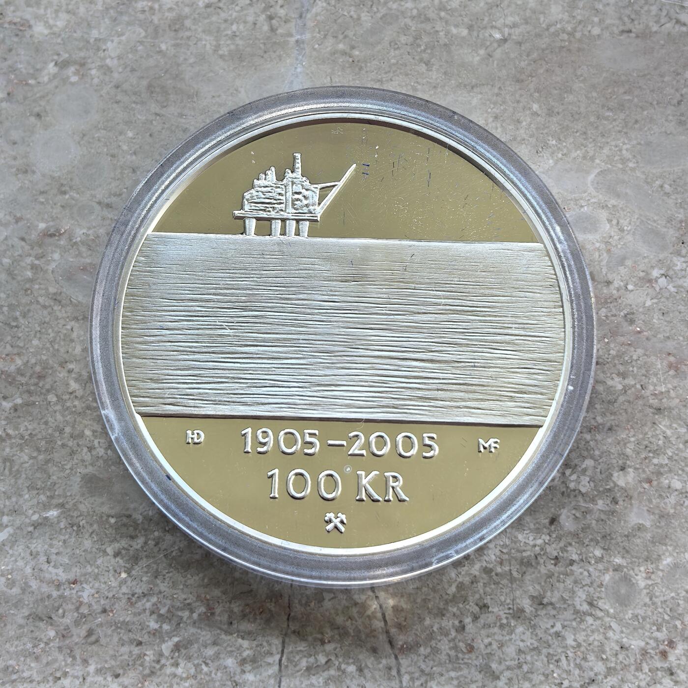 博洋堂世界钱币拍卖第136期（全场包邮） 挪威2004年100克朗精制银币 挪威瑞典联盟解体100周年-石油 925银33.6克 发行量：6万5千 盒证全