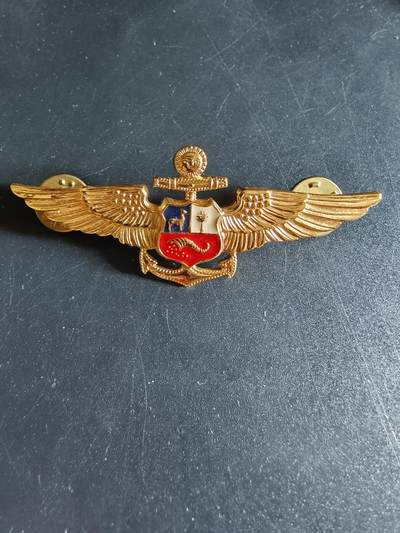 老王徽章第145期 - 秘鲁海军航空兵技能章    直径2.5英寸    美国梅耶厂代工