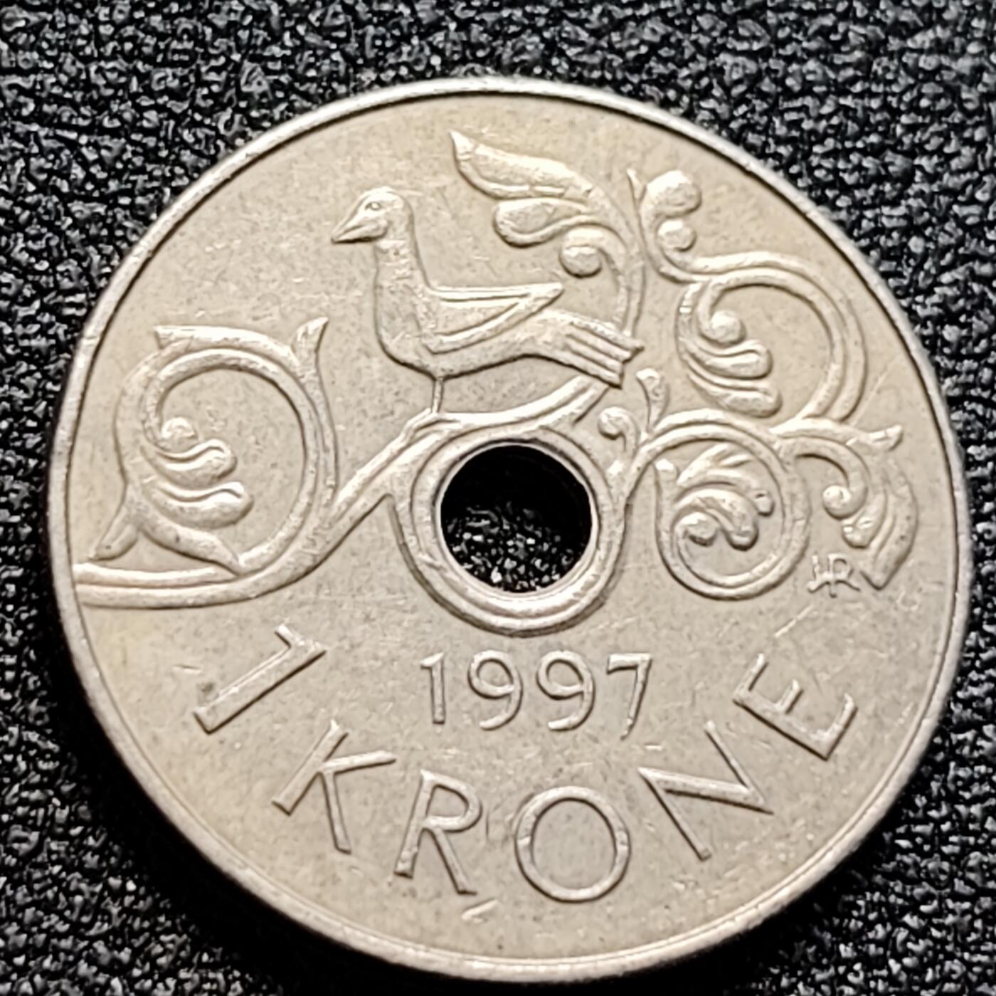 泉币菌-第105场-精品福利场 挪威1997年 1克朗硬币 哈拉尔五世皇冠 中孔铜镍币 21mm