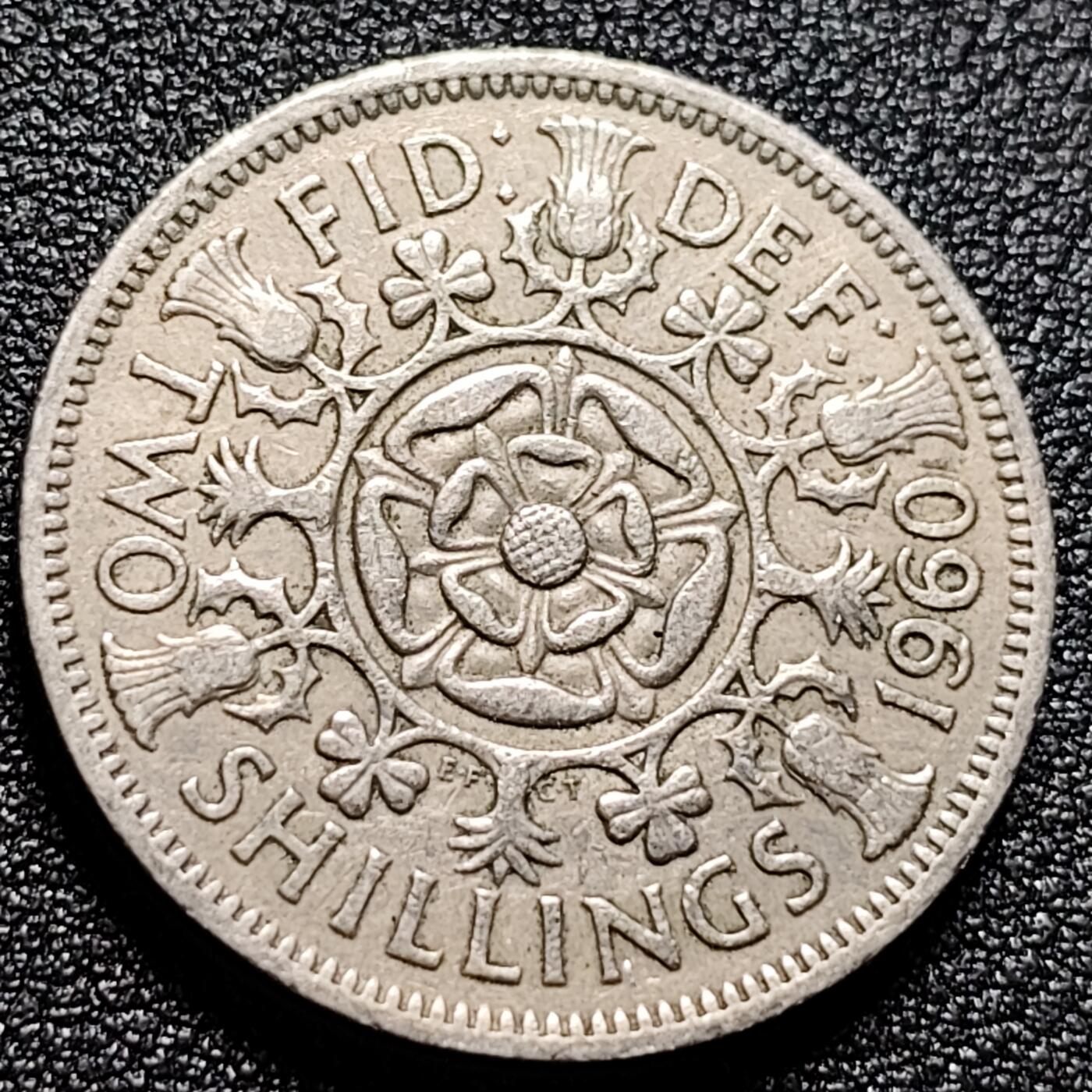 泉币菌-第102场-散币乐园场  英国早期1960年2先令老镍币 伊丽莎白二世青年女王头像 28.3MM