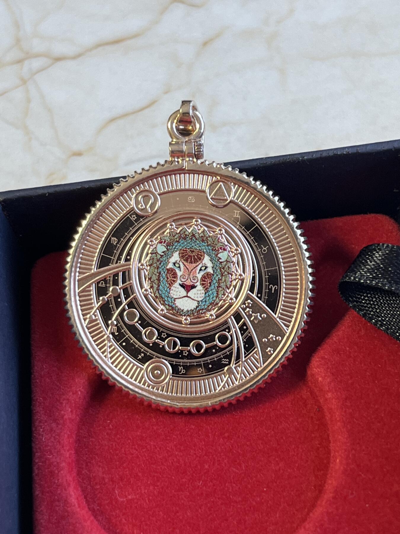 第173期拍卖【长期征集拍品】 喀麦隆2021年十二星座系列狮子座镀玫瑰金银币，999银镀金，10克，发行999枚