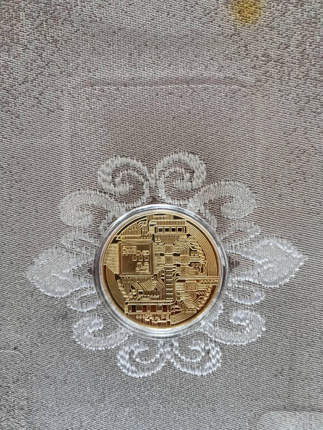 仿金比特币纪念章