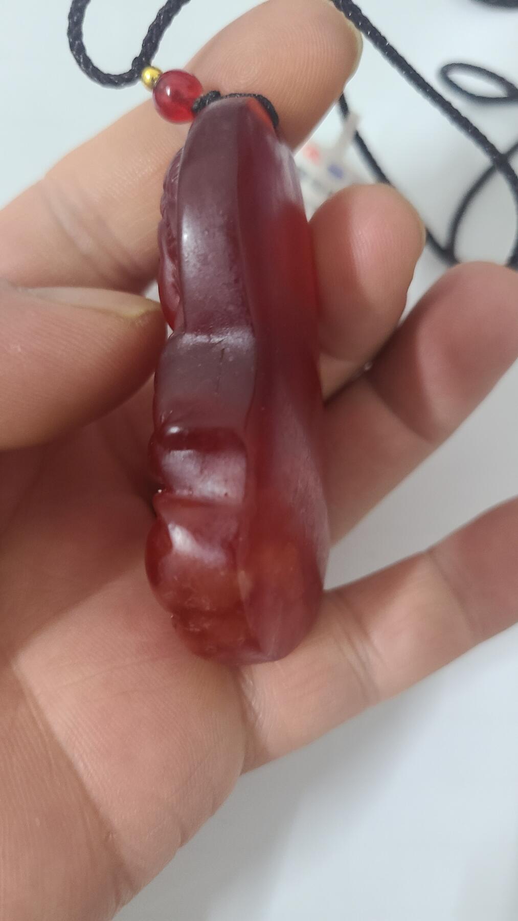 红土白芍寄生虫观音沉香吊坠
