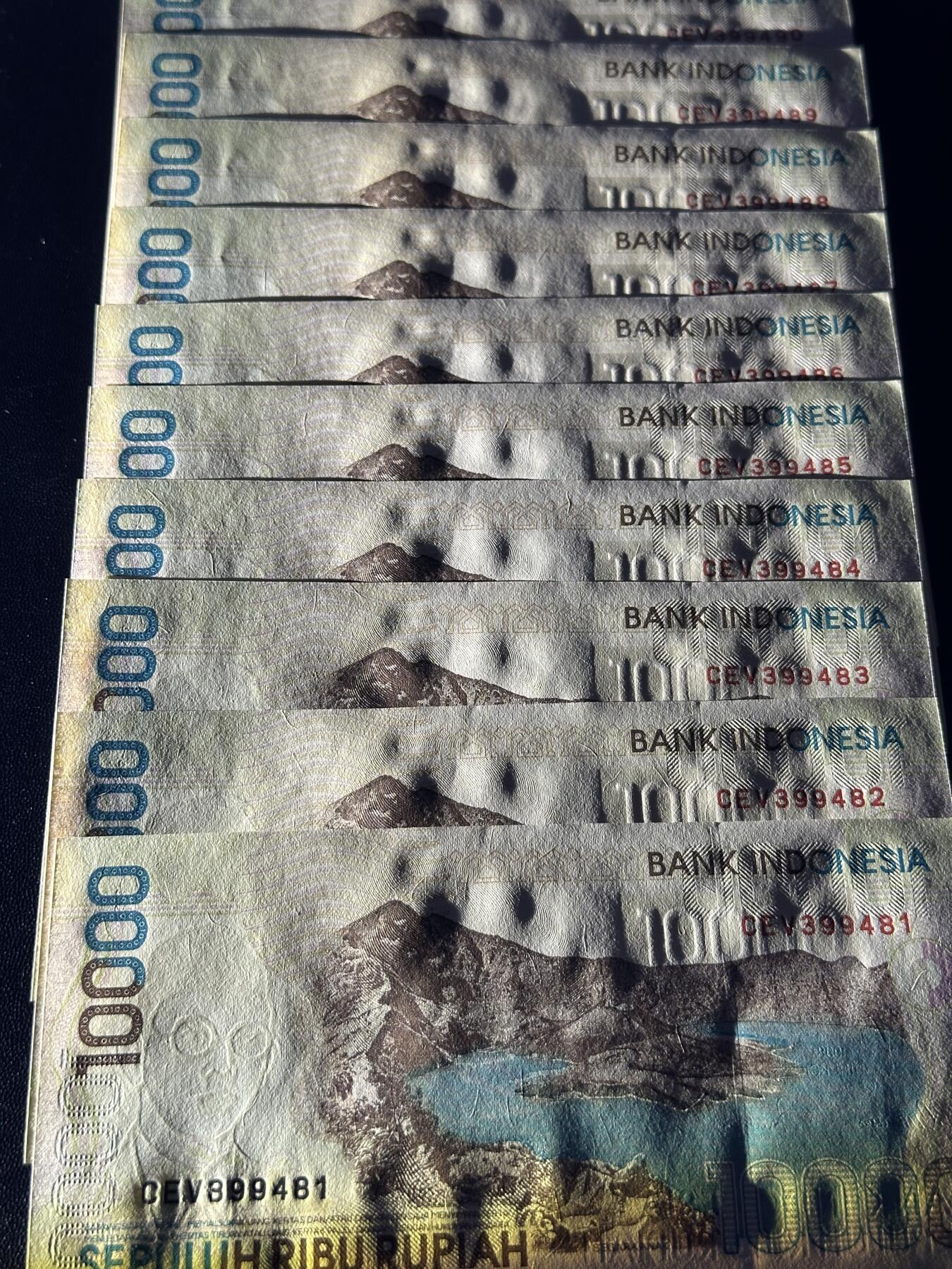《外钞收藏家》第五百六十一期（精选优质、热门评级币）（本平台长期征集拍品、欢迎藏友们联系合作）